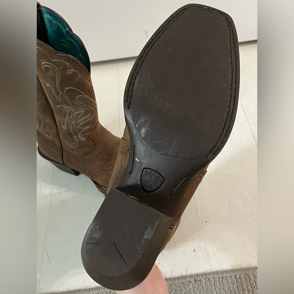 Ariat Boots - Picture 6 of 8